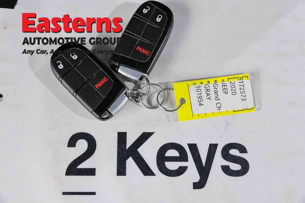 Used 2020 Jeep Grand Cherokee Laredo AWD/4WD image 24