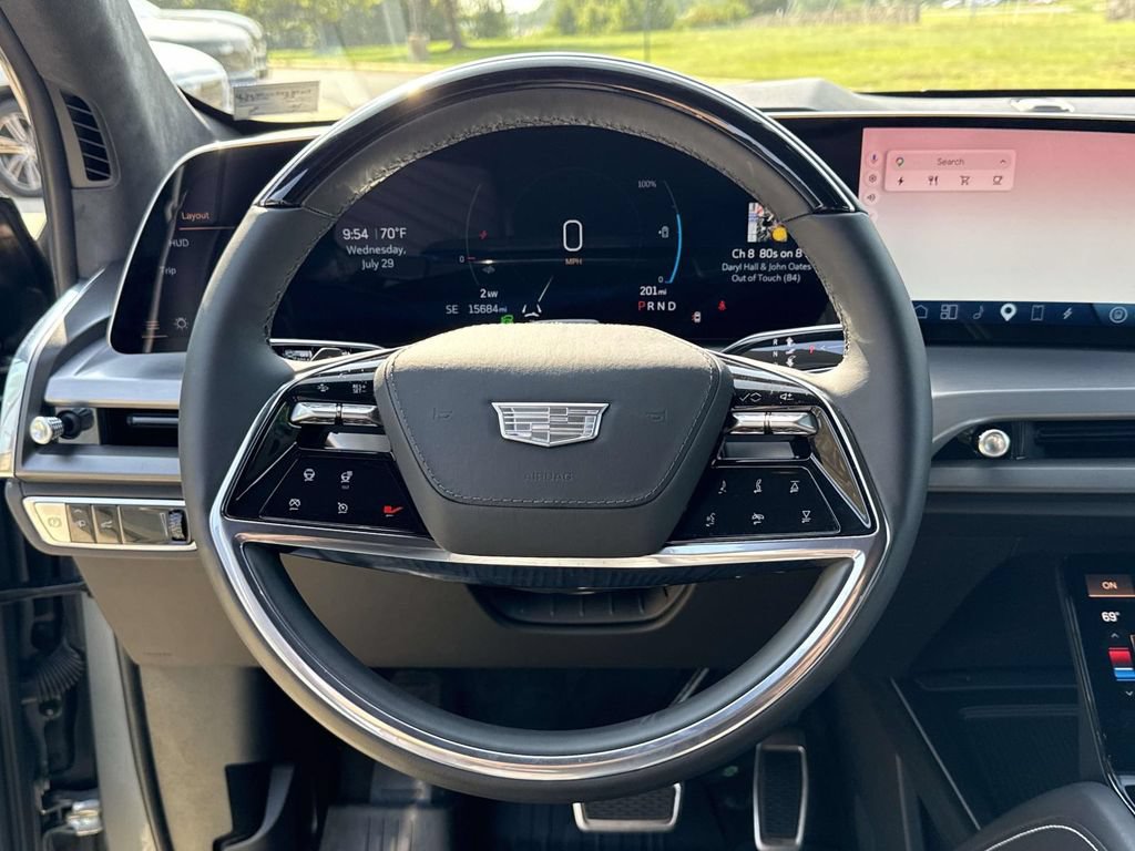 Used 2026 Cadillac Vistiq Platinum w/ LPO, Floor Liner Package AWD/4WD image 32