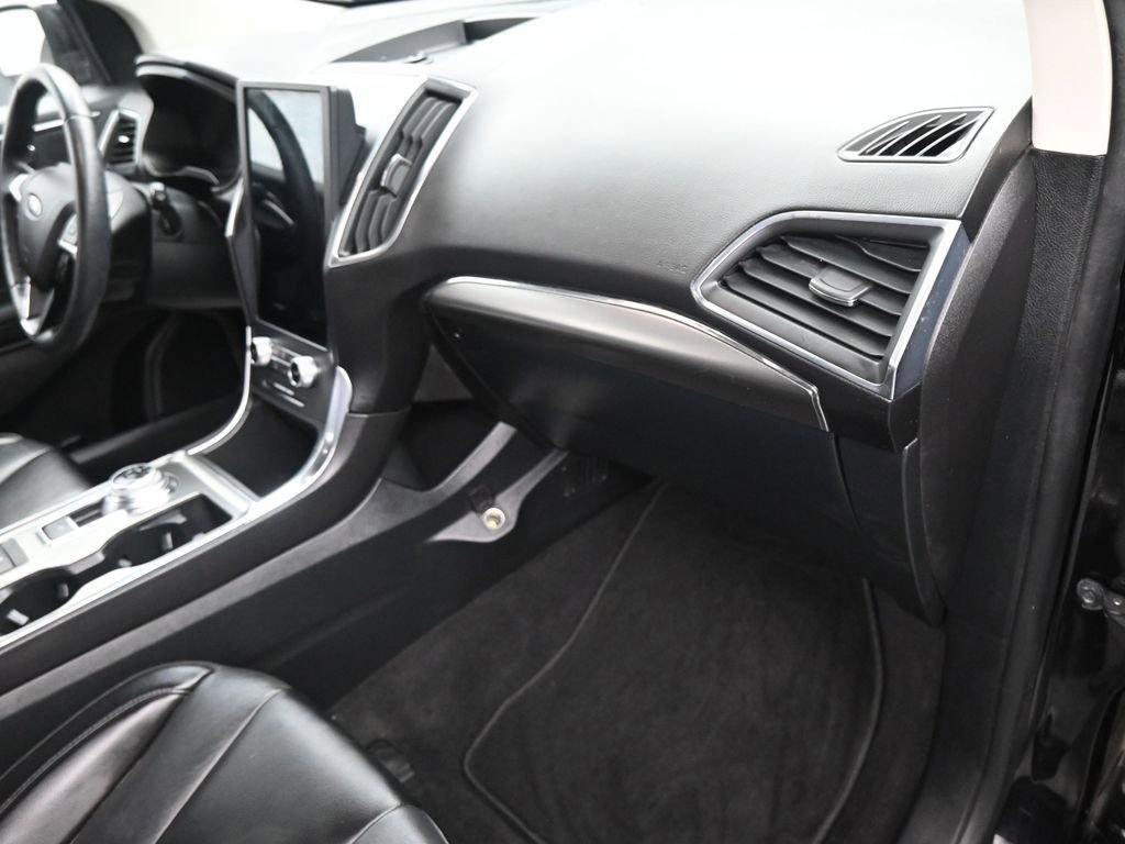 Certified 2022 Ford Edge Titanium image 7