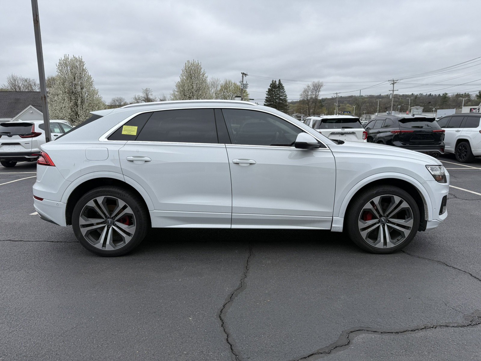 Used 2019 Audi Q8 Premium Plus w/ Premium Plus AWD/4WD image 3