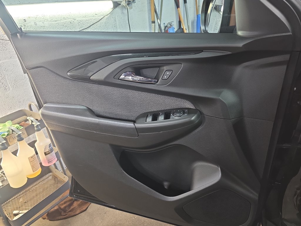 Used 2023 Chevrolet TrailBlazer LT AWD/4WD image 25