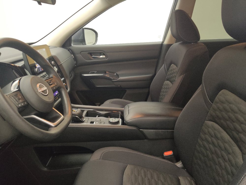 Used 2022 Nissan Pathfinder S AWD/4WD image 17