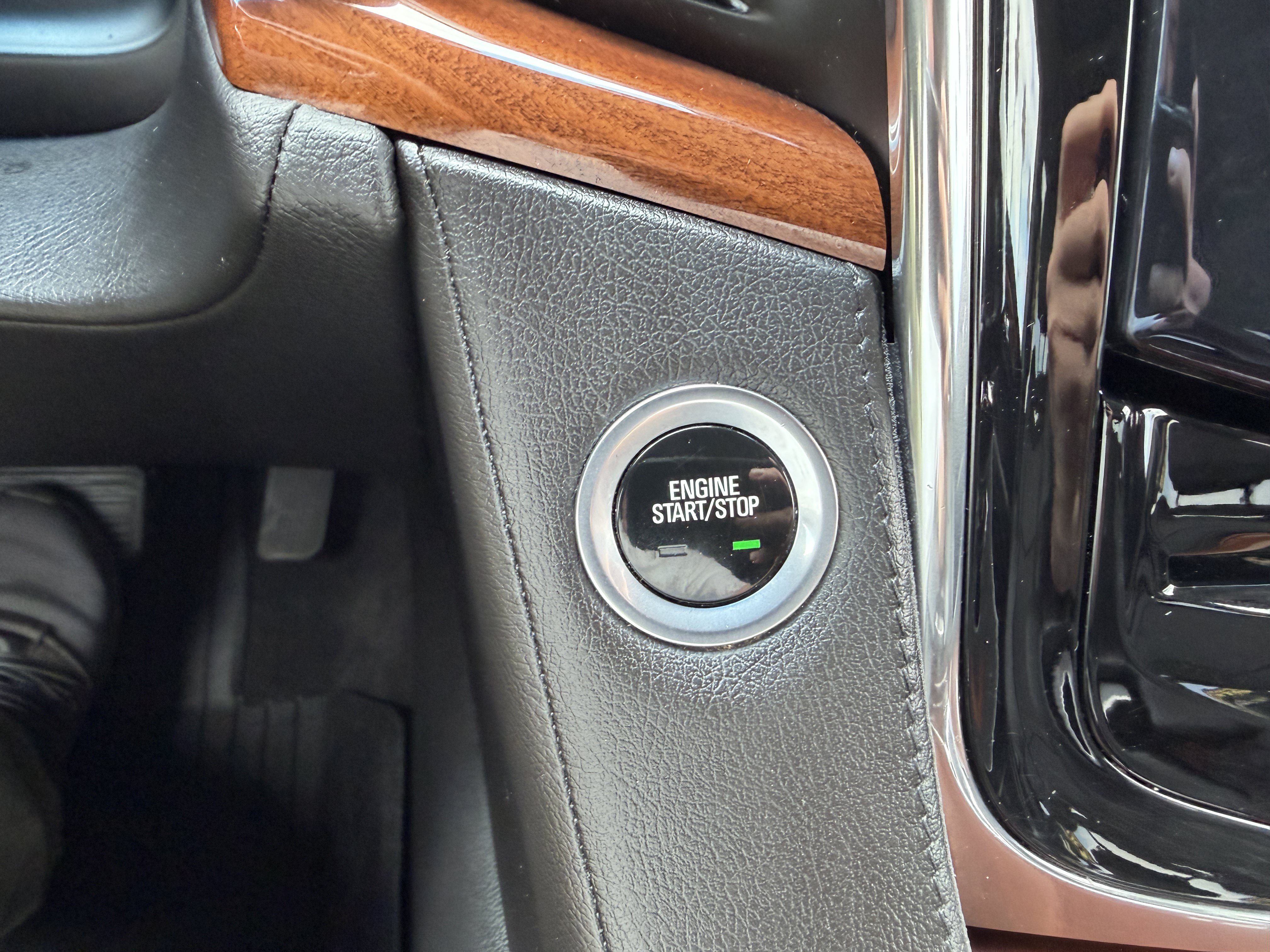 Used 2016 Cadillac Escalade ESV Premium AWD/4WD image 32