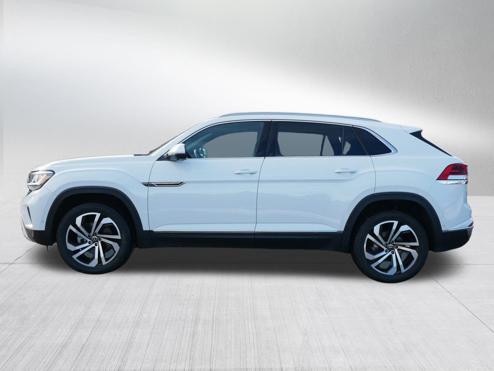 Used 2021 Volkswagen Atlas Cross Sport SEL Premium image 8