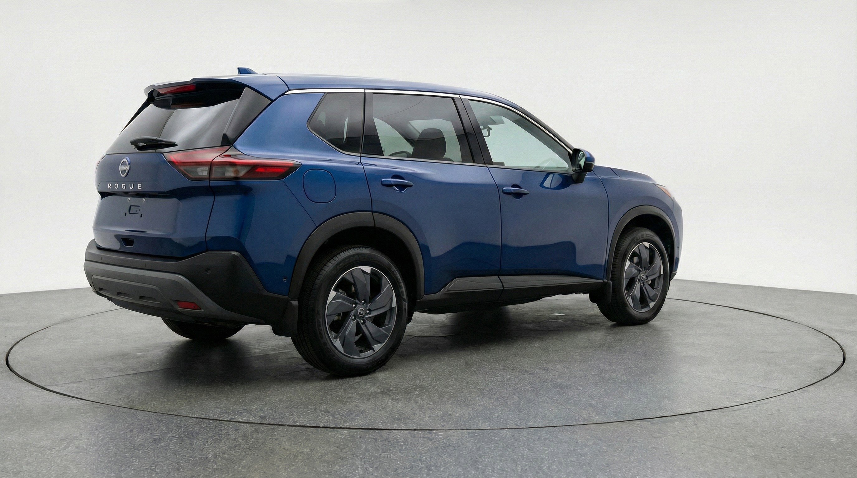 Used 2025 Nissan Rogue SV FWD image 9