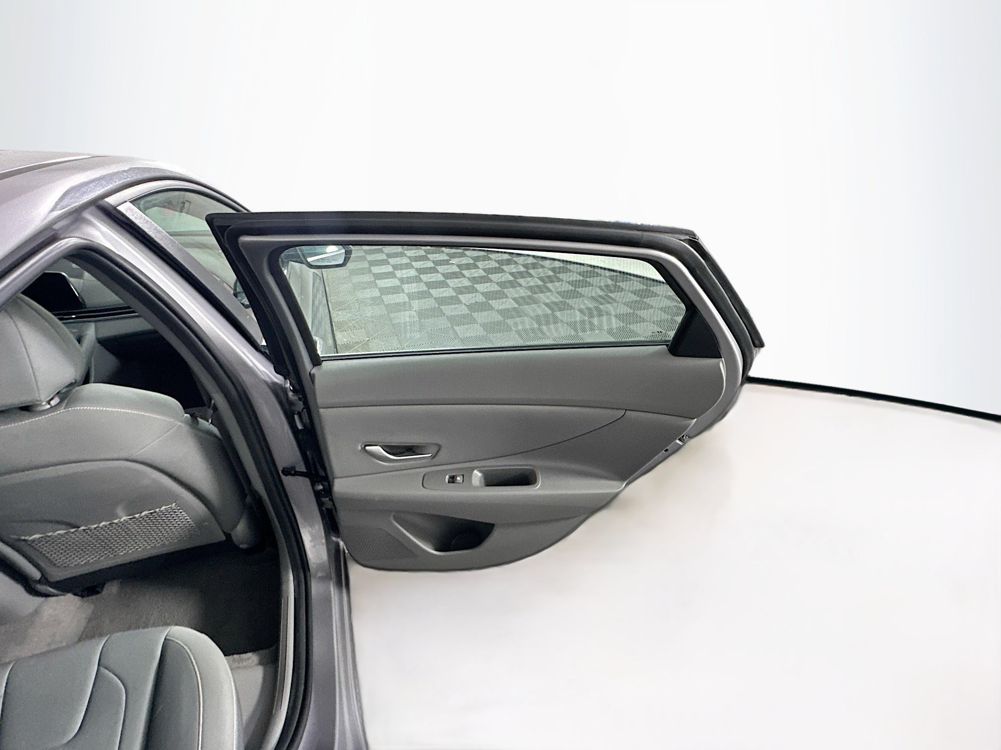 Used 2025 Hyundai Elantra SEL FWD image 30