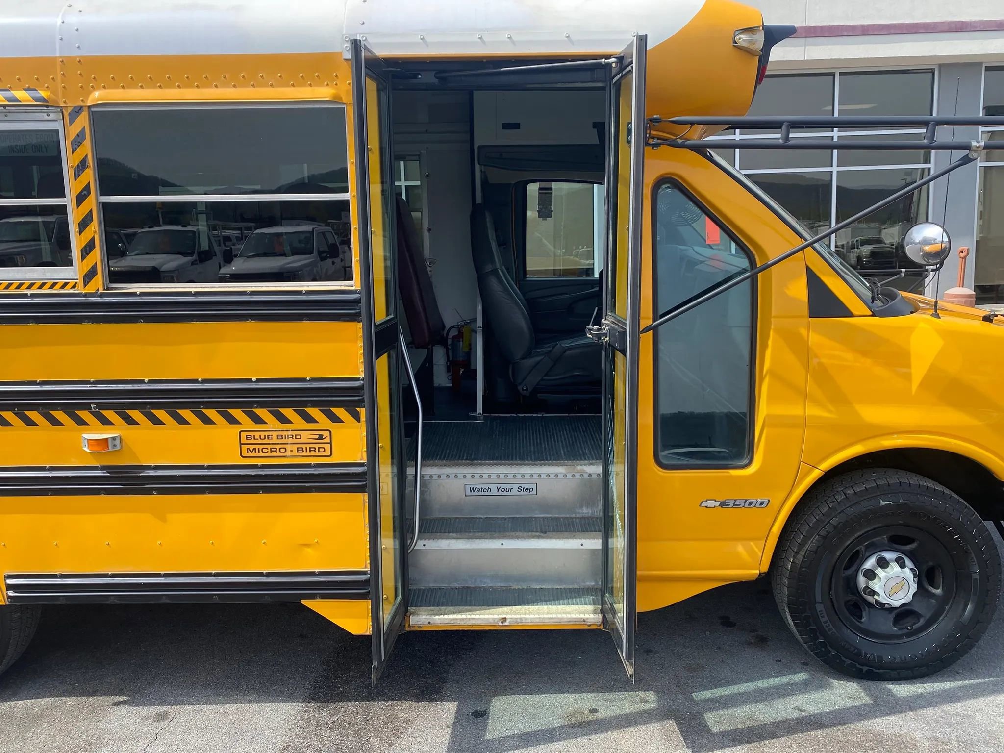 Used 2005 Chevrolet Express 3500 w/ School Bus Package image 18