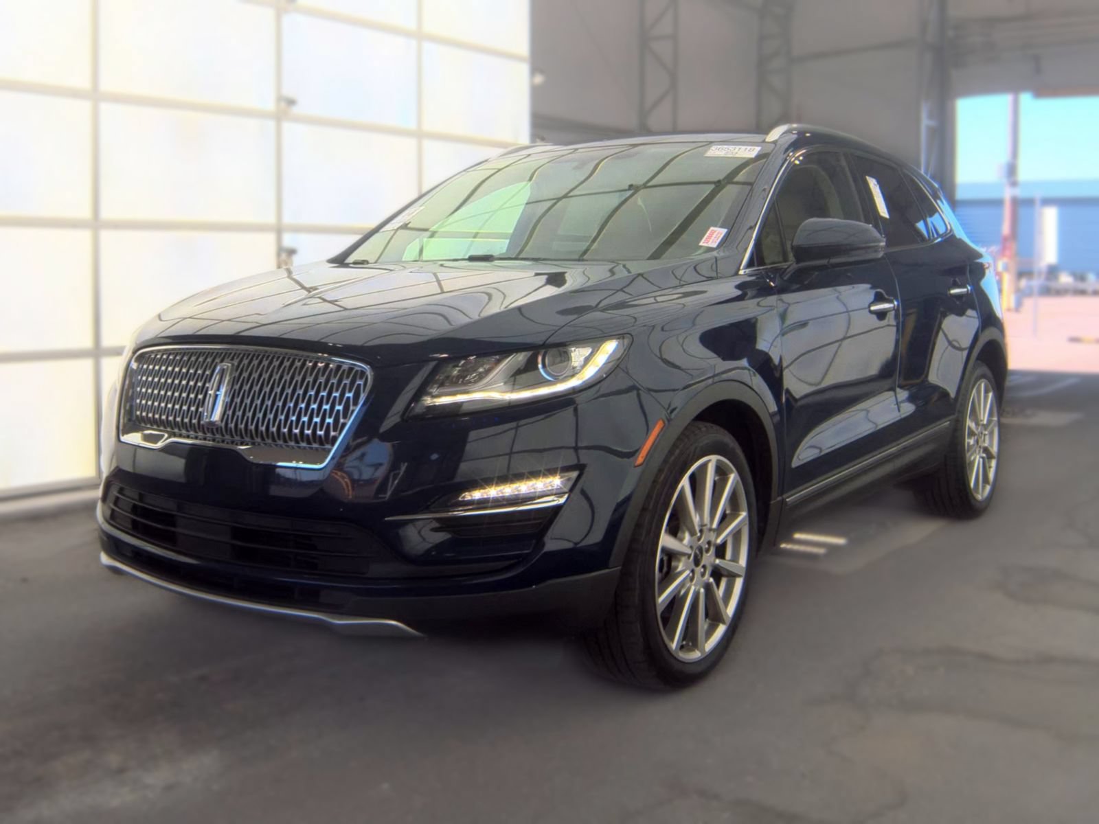 Used 2019 Lincoln MKC Reserve FWD image 1