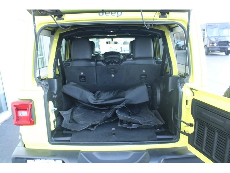 Used 2022 Jeep Wrangler Unlimited Sahara image 7