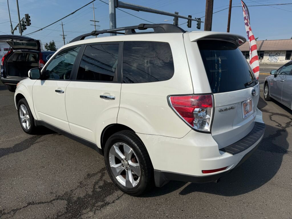 Used 2009 Subaru Forester 2.5XT Limited image 3