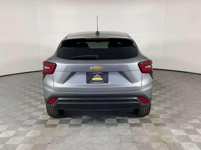 New 2026 Chevrolet Trax LS w/ Driver Confidence Package FWD image 19