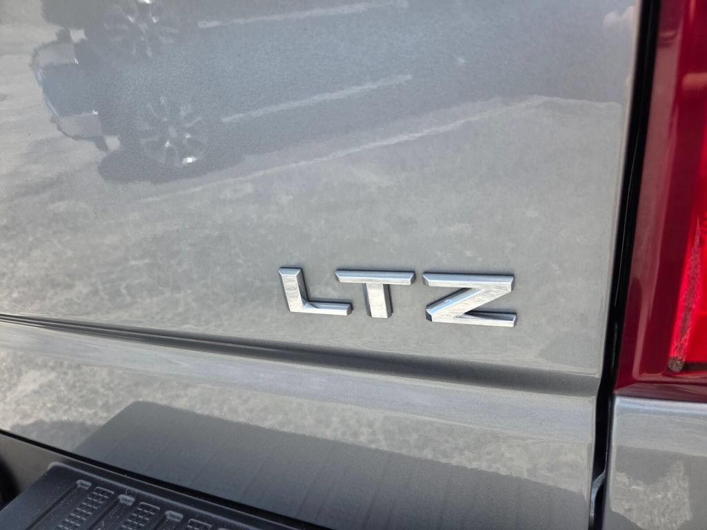 Used 2024 Chevrolet Silverado 1500 LTZ RWD image 13