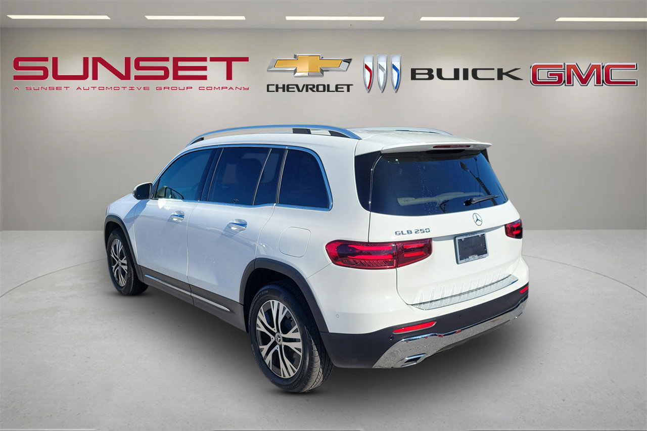 Used 2025 Mercedes-Benz GLB 250 image 6