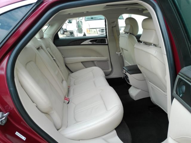 Used 2019 Lincoln MKZ Reserve w/ Reserve Plus Package image 28