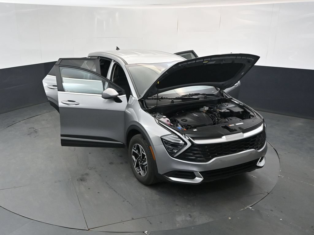 Used 2025 Kia Sportage LX AWD/4WD image 17