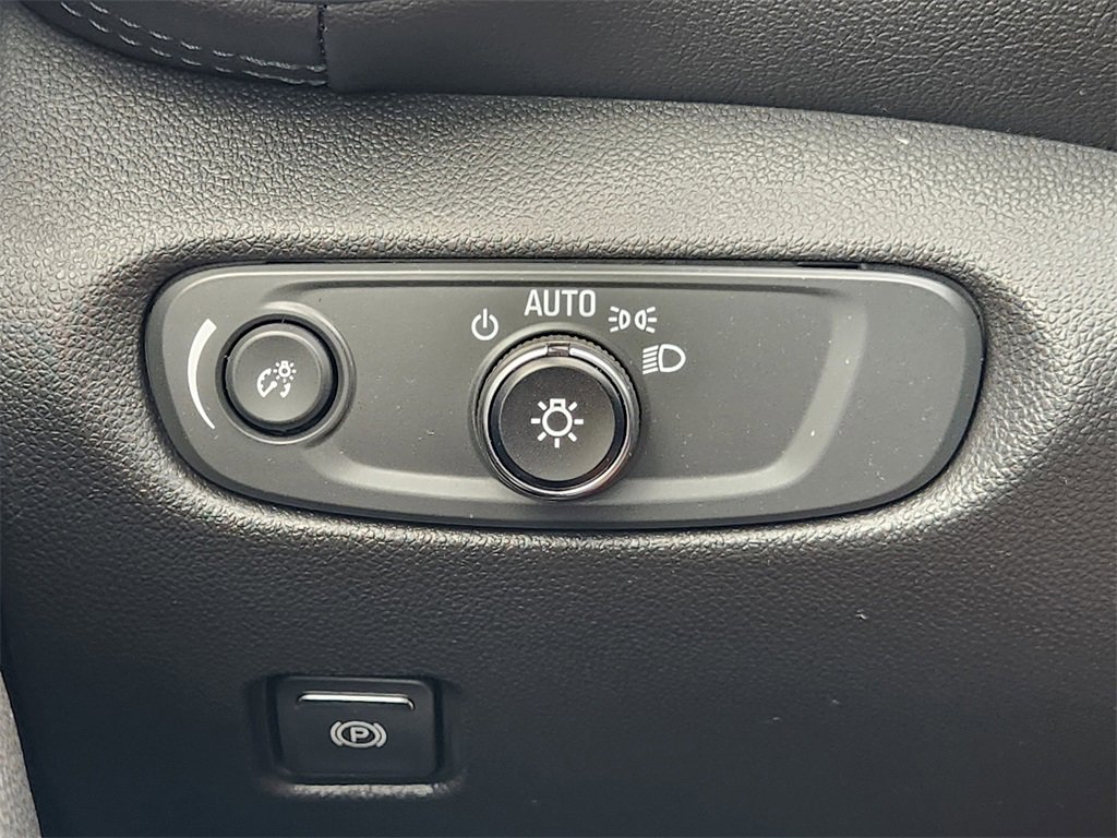 Used 2022 Chevrolet Blazer LT image 22