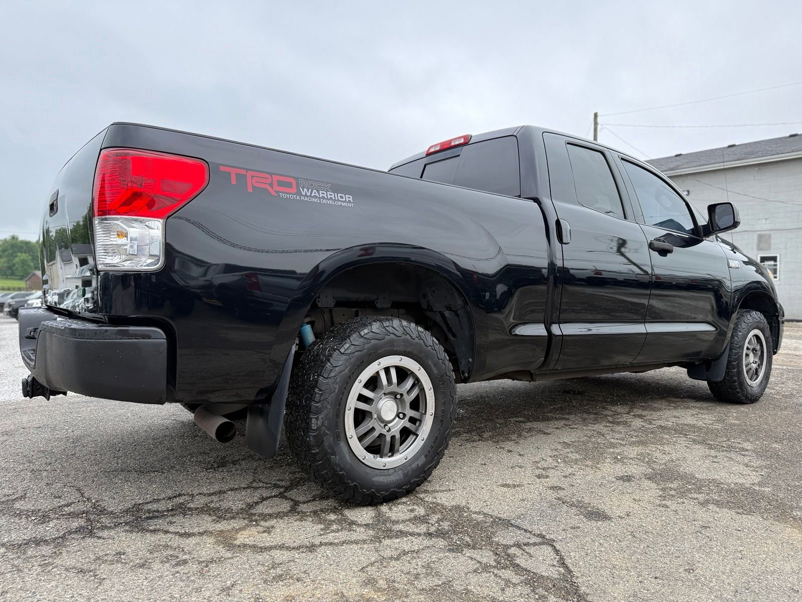 Used 2010 Toyota Tundra 4x4 Double Cab image 11