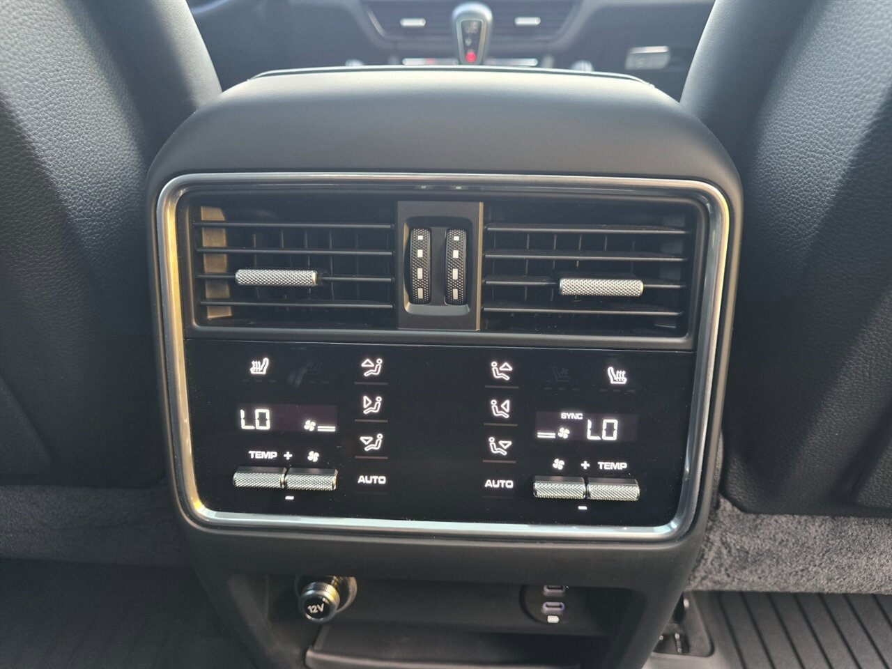 Used 2020 Porsche Cayenne Turbo AWD/4WD image 9