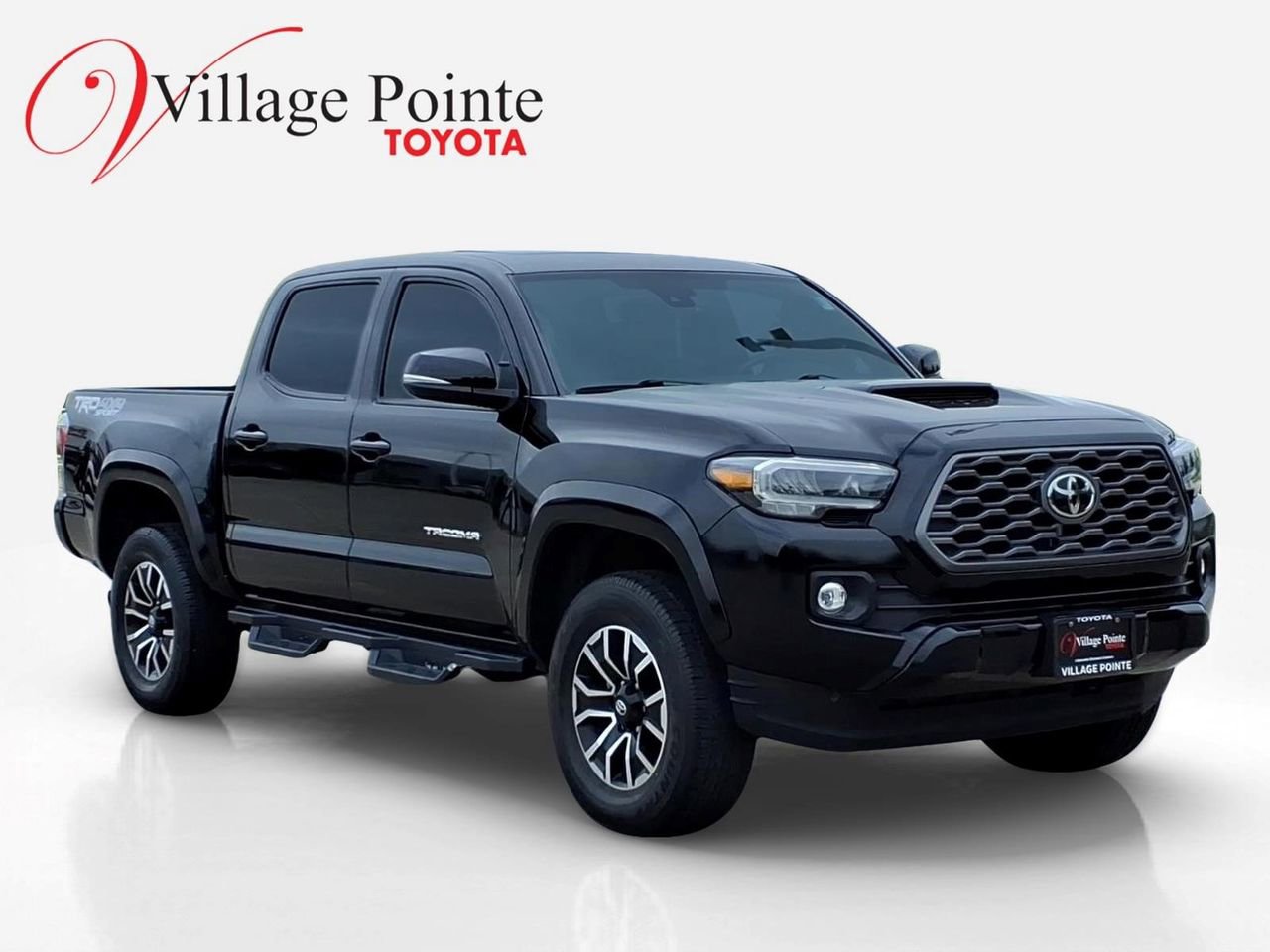 Used 2023 Toyota Tacoma TRD Sport w/ TRD Premium Sport Package AWD/4WD image 9