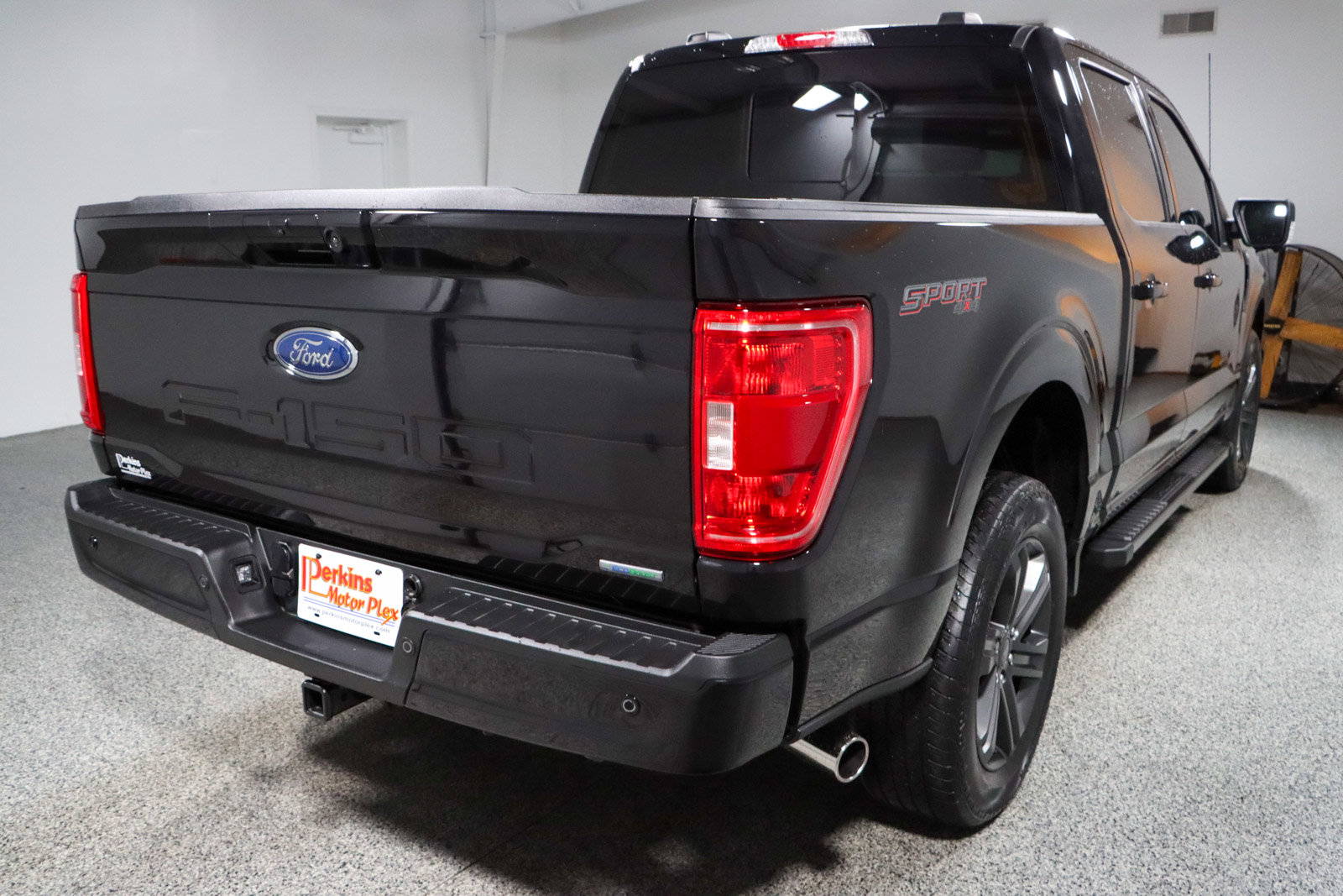 Used 2023 Ford F150 XLT w/ Equipment Group 302A High AWD/4WD image 7
