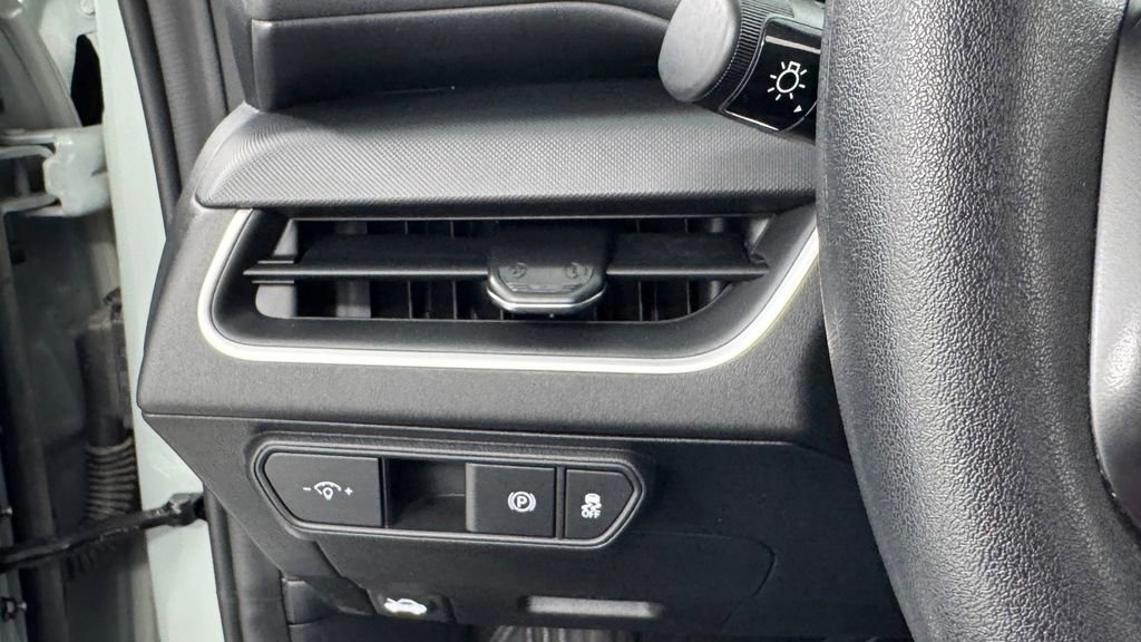 Used 2025 Kia K4 FWD image 28