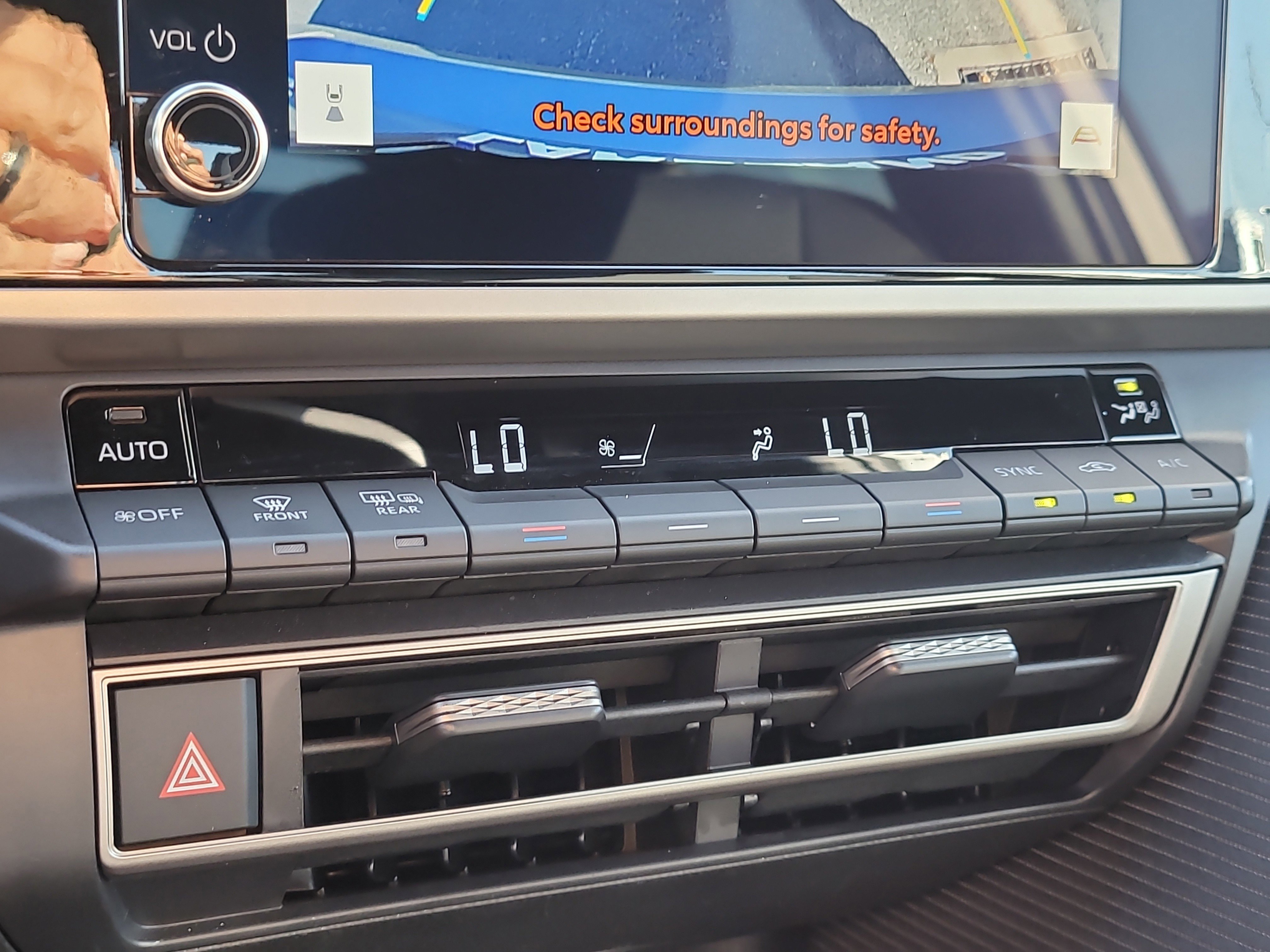 Used 2025 Toyota Camry SE FWD image 24