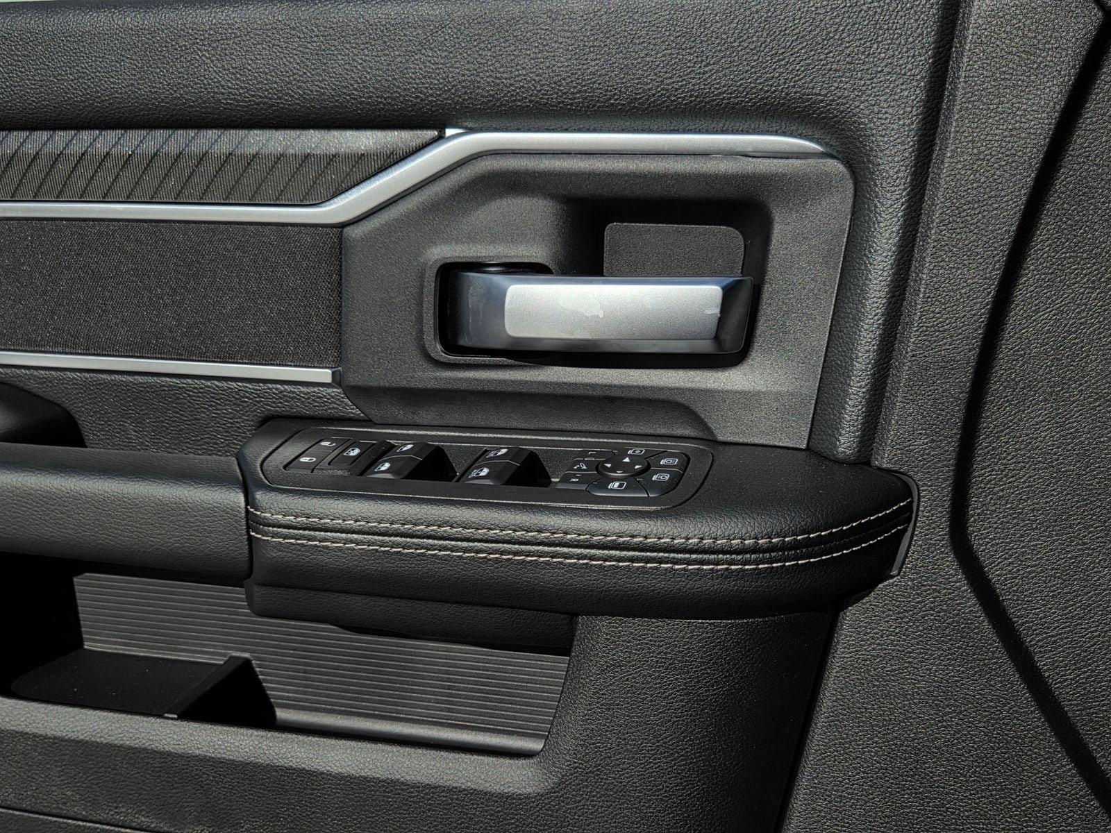 New 2026 RAM 2500 Big Horn AWD/4WD image 16