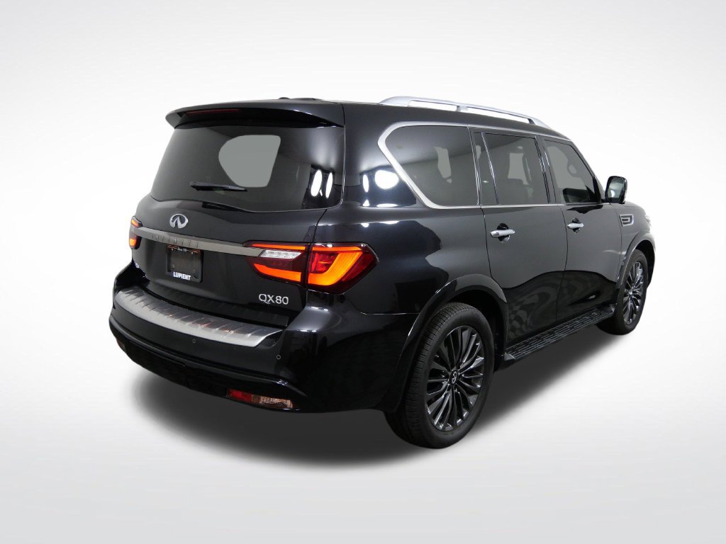 Used 2024 INFINITI QX80 Sensory AWD/4WD image 3