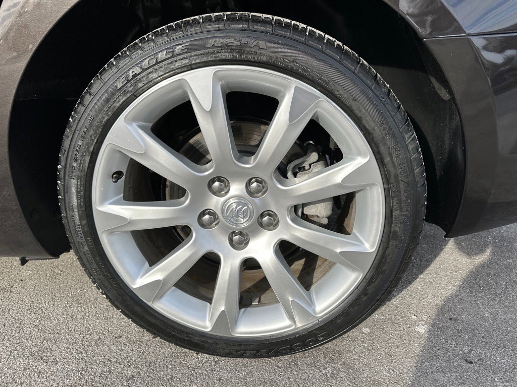 Used 2013 Buick LaCrosse Touring image 10