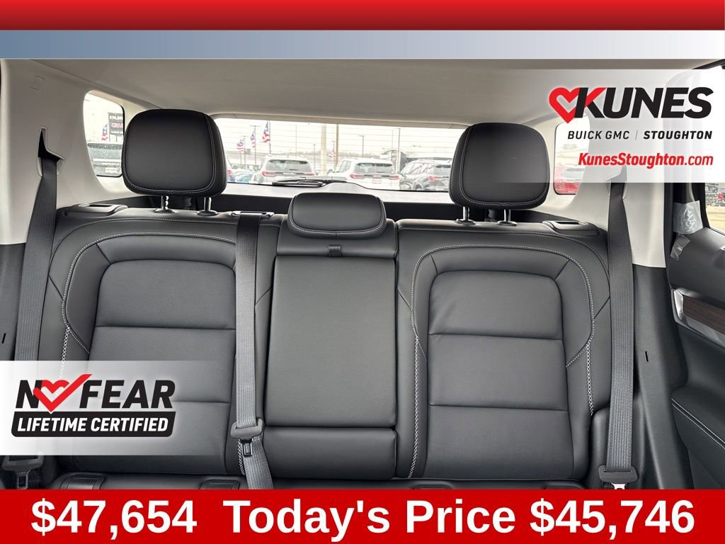 New 2026 GMC Terrain Denali w/ LPO, Black Badging Package AWD/4WD image 41