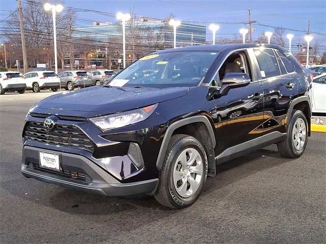 Certified 2022 Toyota RAV4 LE image 4