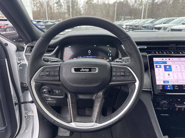 Used 2024 Jeep Grand Cherokee Limited 4xe image 10