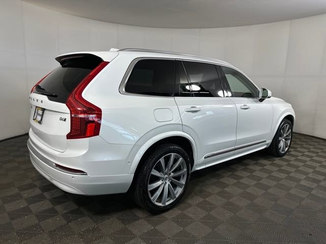 Used 2023 Volvo XC90 B6 Plus image 3