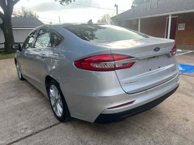Used 2019 Ford Fusion SE image 4