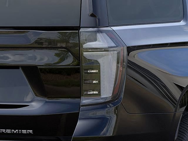 New 2026 Chevrolet Suburban Premier w/ Sun And Tow Package AWD/4WD image 15