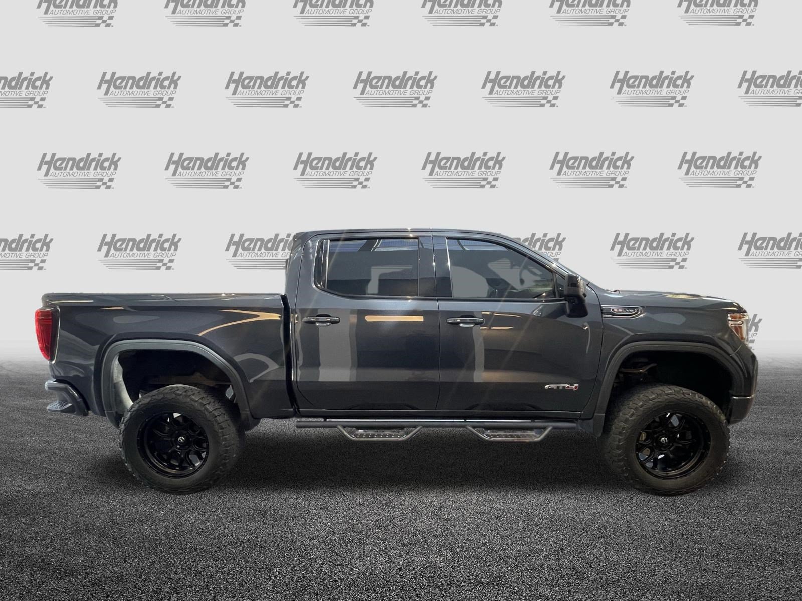 Used 2022 GMC Sierra 1500 AT4 w/ AT4 Preferred Package AWD/4WD image 11