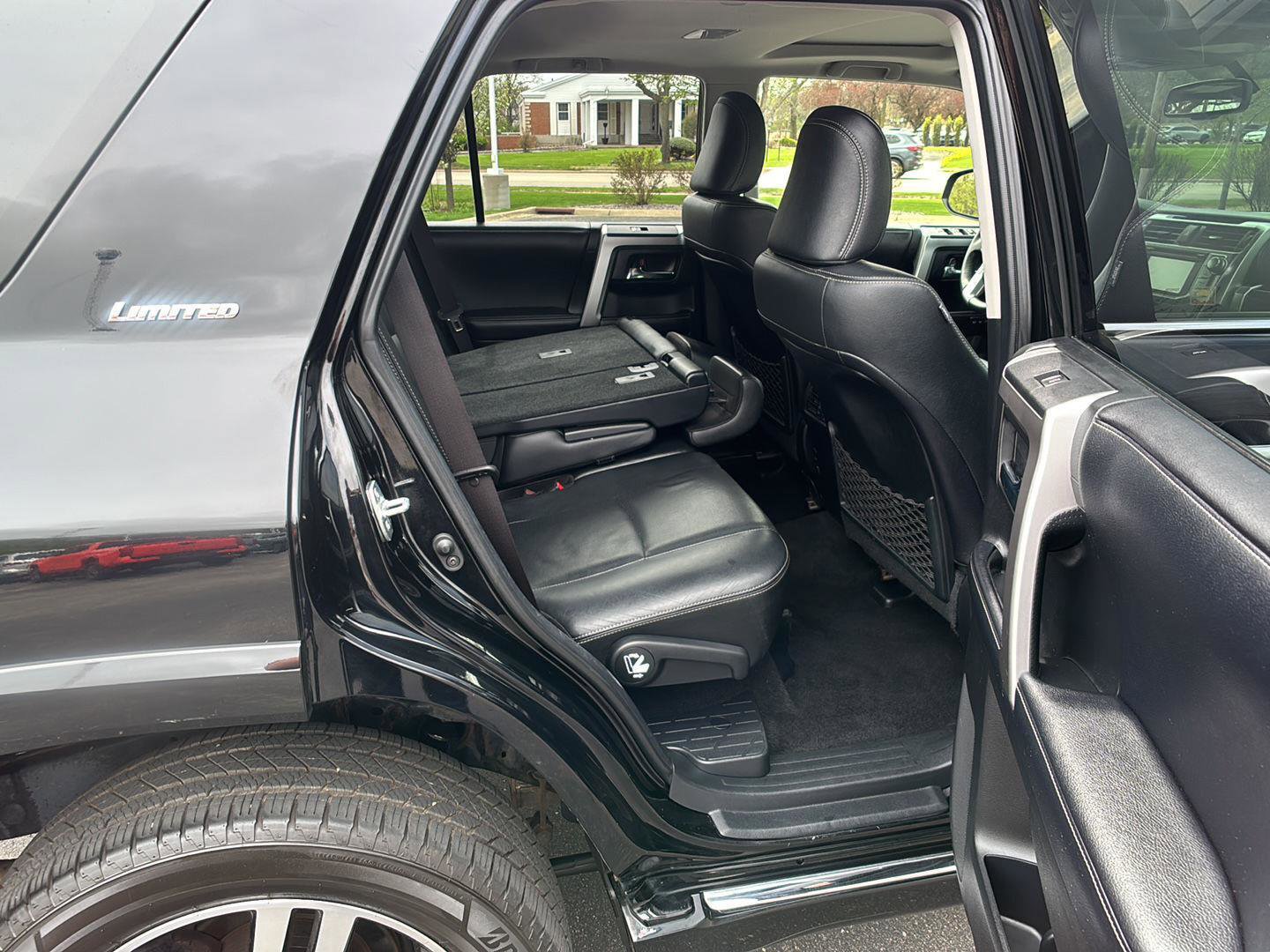 Used 2018 Toyota 4Runner Limited AWD/4WD image 17