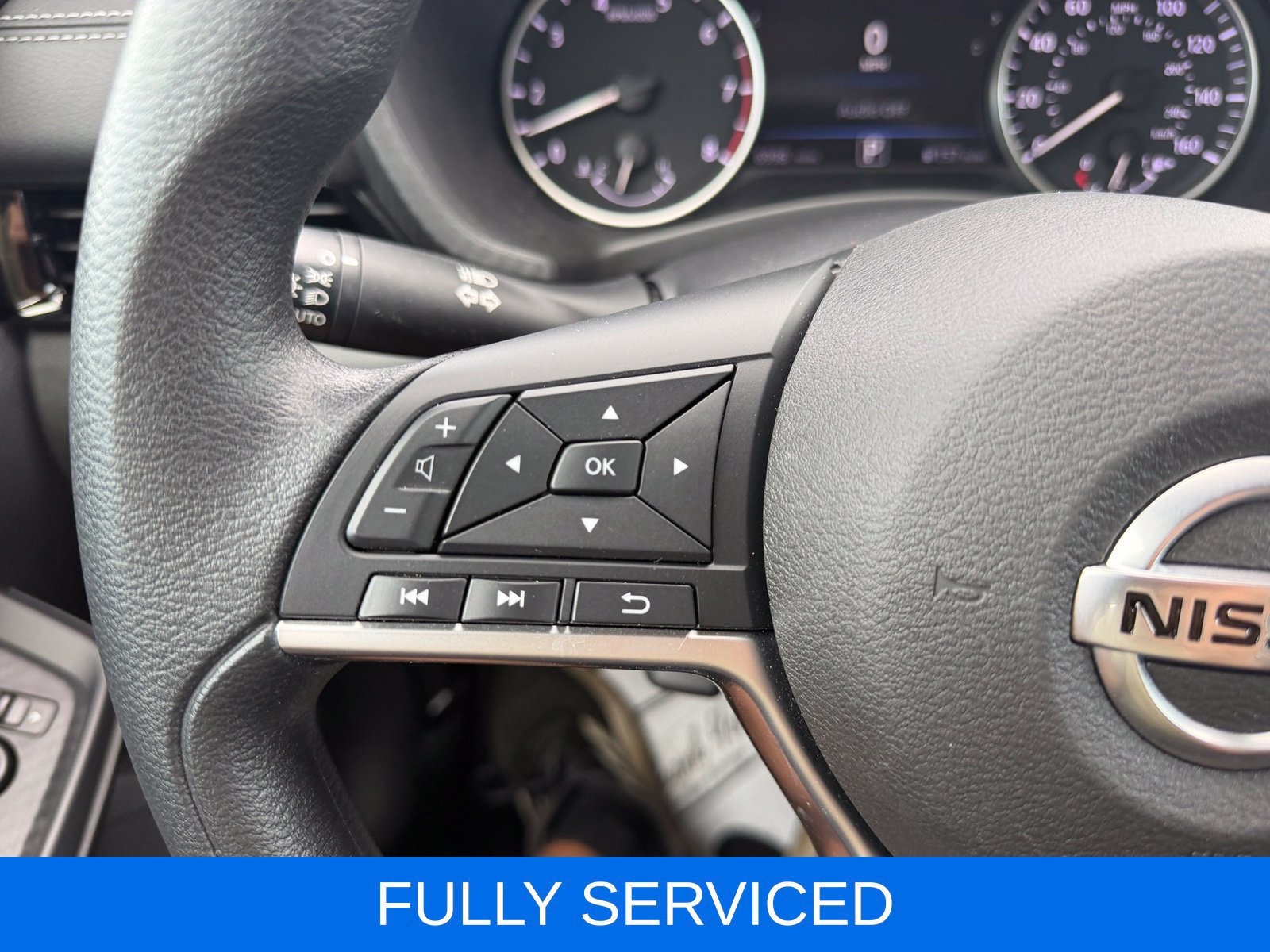 Used 2023 Nissan Sentra SV FWD image 18