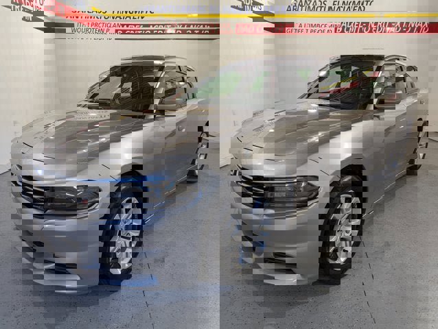 Used 2016 Dodge Charger SE w/ Popular Equipment Group image 3