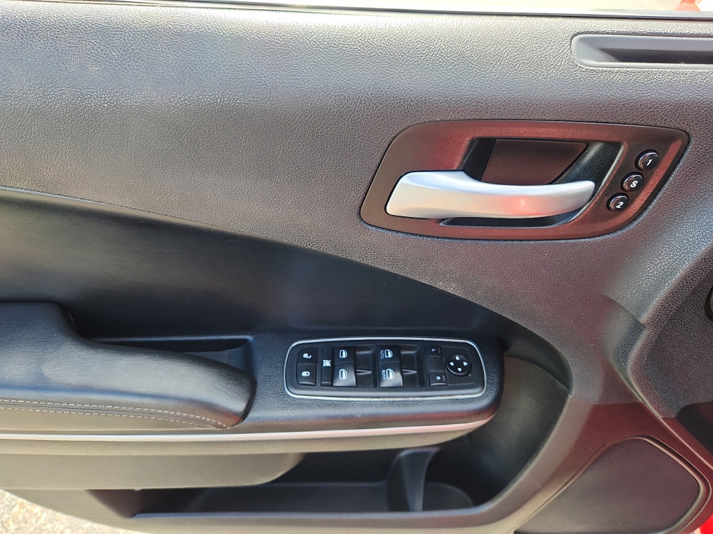 Used 2019 Dodge Charger SXT w/ Leather Interior Group RWD image 22