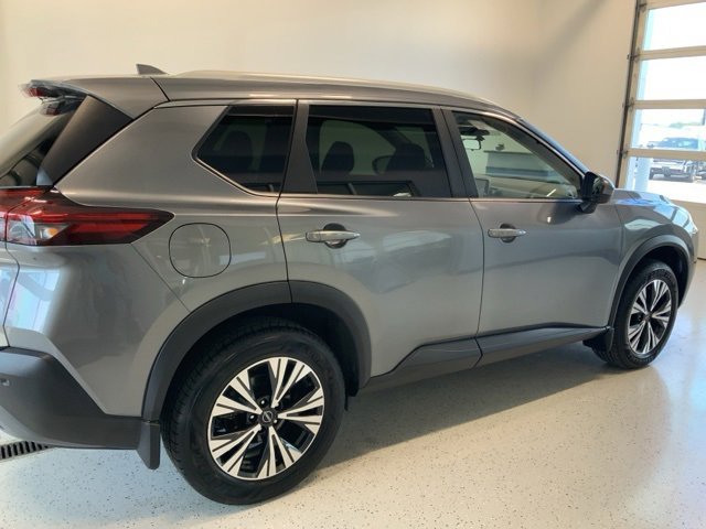 Used 2023 Nissan Rogue SV w/ SV Premium B Package image 9