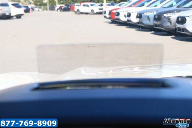 New 2025 Ford Escape SE w/ PHEV Premium Package FWD image 29