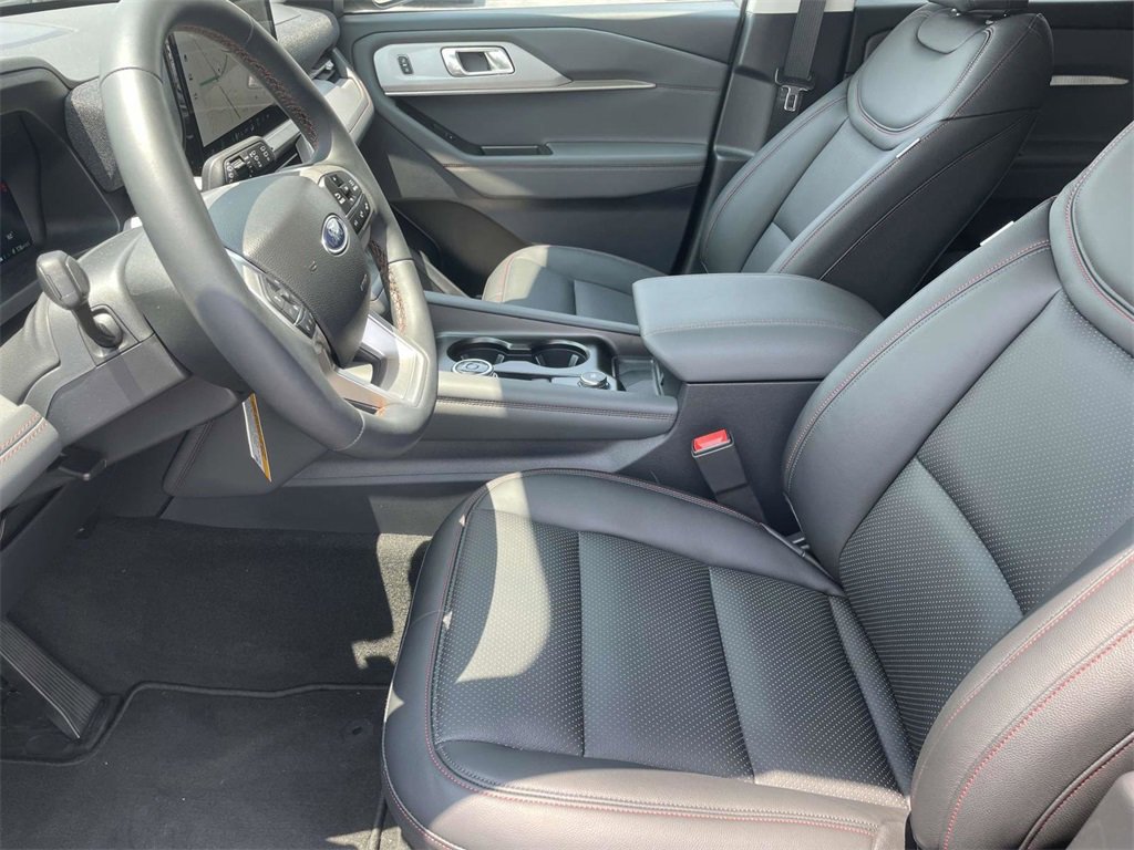 New 2025 Ford Explorer Active image 13
