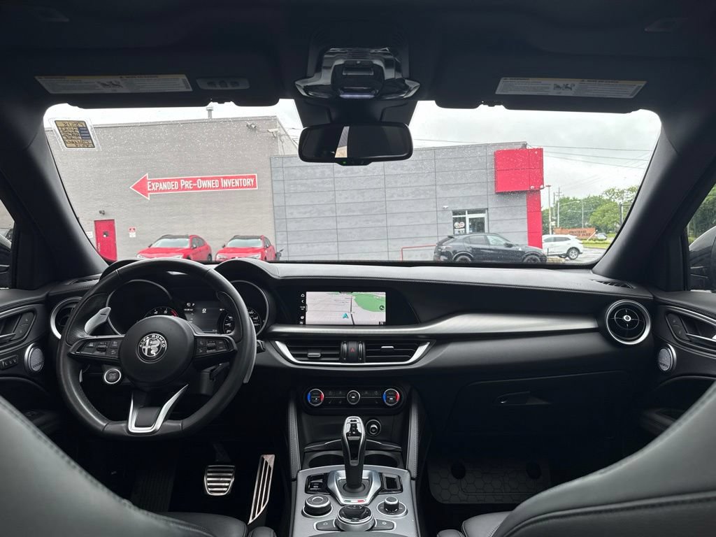 Used 2023 Alfa Romeo Stelvio Veloce AWD/4WD image 34