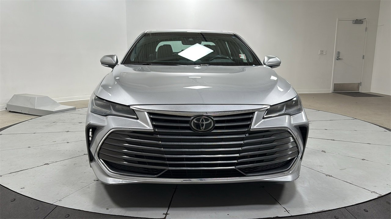 Used 2020 Toyota Avalon Limited video 2