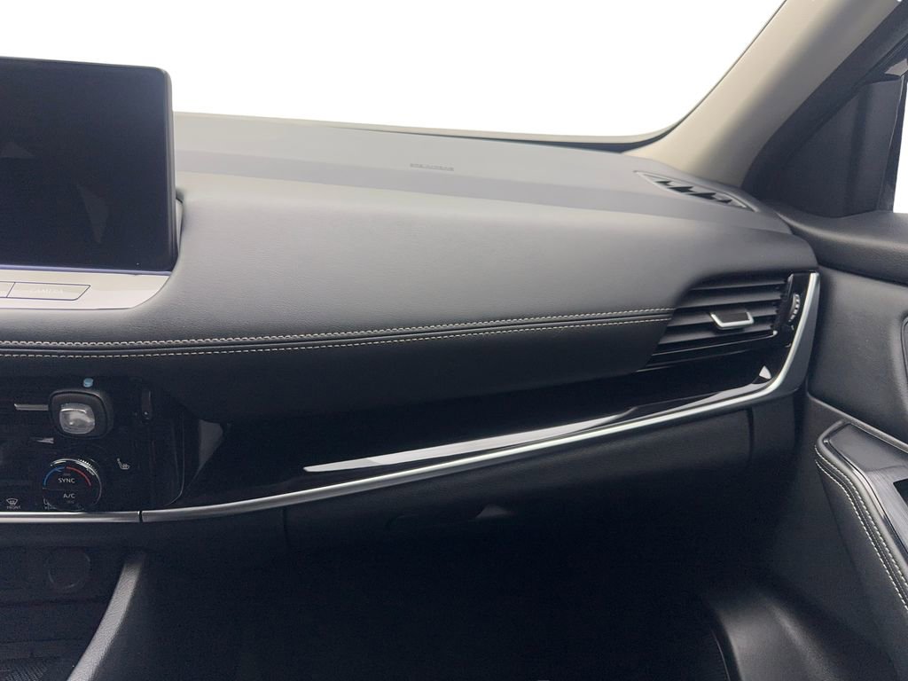 Used 2024 Nissan Rogue SL image 58