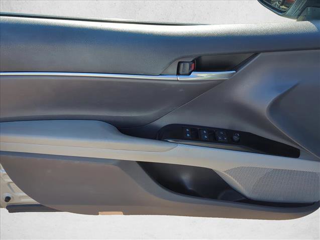 Used 2019 Toyota Camry LE image 7