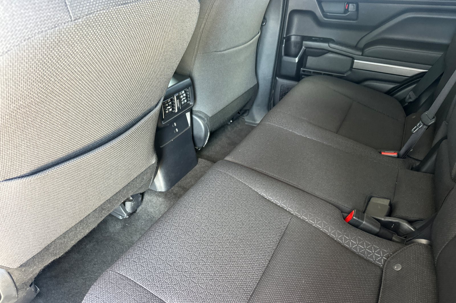 Certified 2025 Toyota 4Runner SR5 AWD/4WD image 15