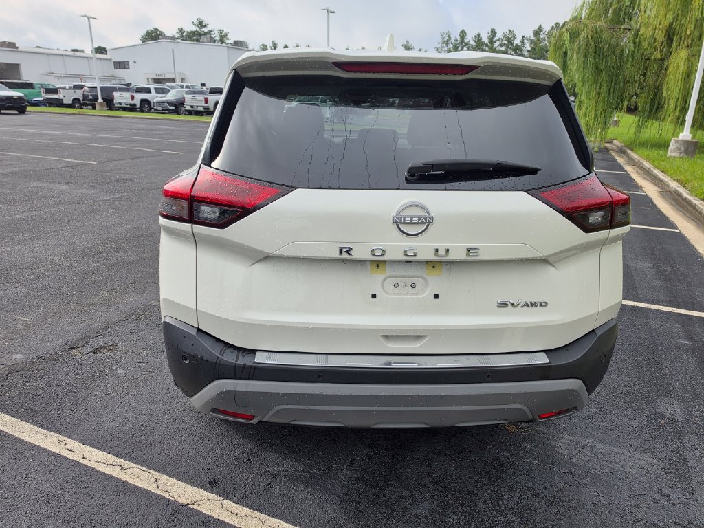 Used 2023 Nissan Rogue SV AWD/4WD image 14