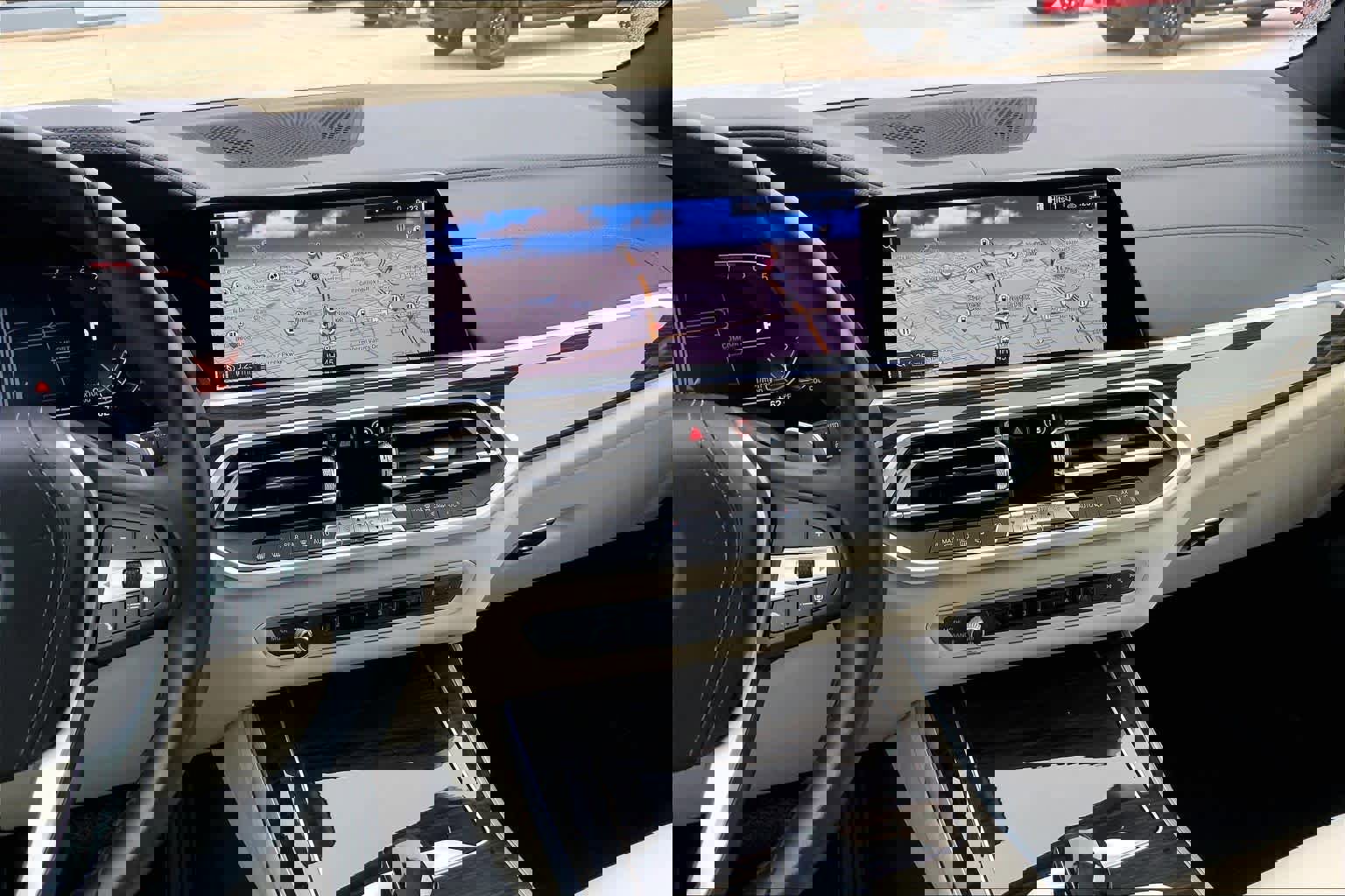 Used 2021 BMW X5 sDrive40i w/ Premium Package image 6